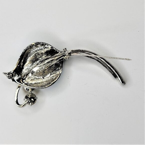 LARGE Blue and White Crystal Leaf Brooch - Picture 5 of 7